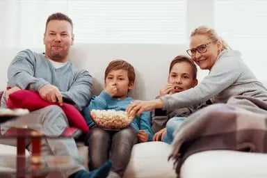 825x550-halytysjarjestelma-tuo-turvaa-myos-kotona-ollessa