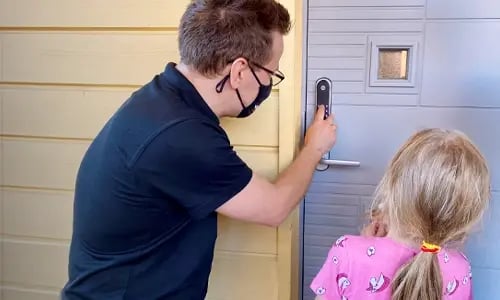 digitaalisen-alylukon-asennus