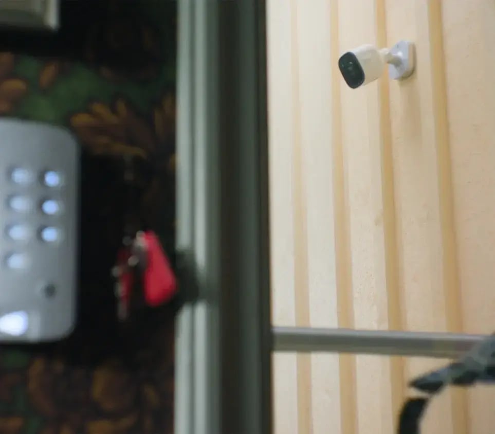 ulkovalvontakamera-kayttonappaimisto-2