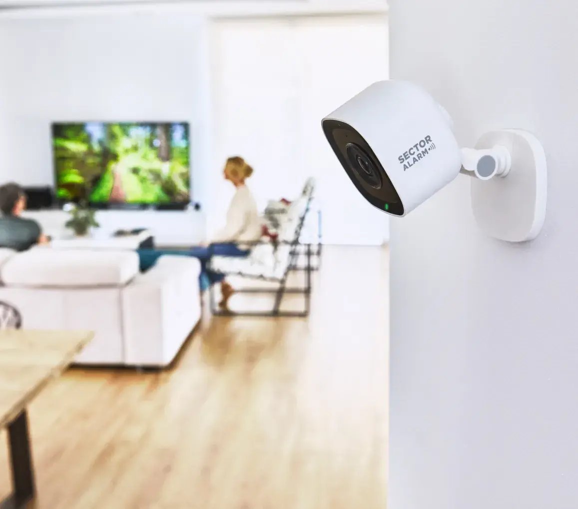 Sisävalvontakamera on tyylikäs ja terävä