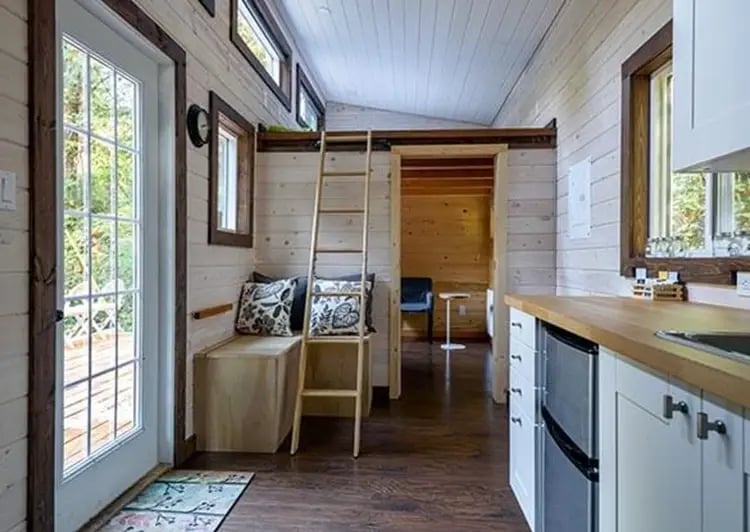 Valvontajärjestelmä mökille – turvaa ympäri vuoden