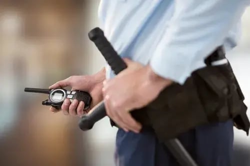 Vartijan lähettäminen paikalle