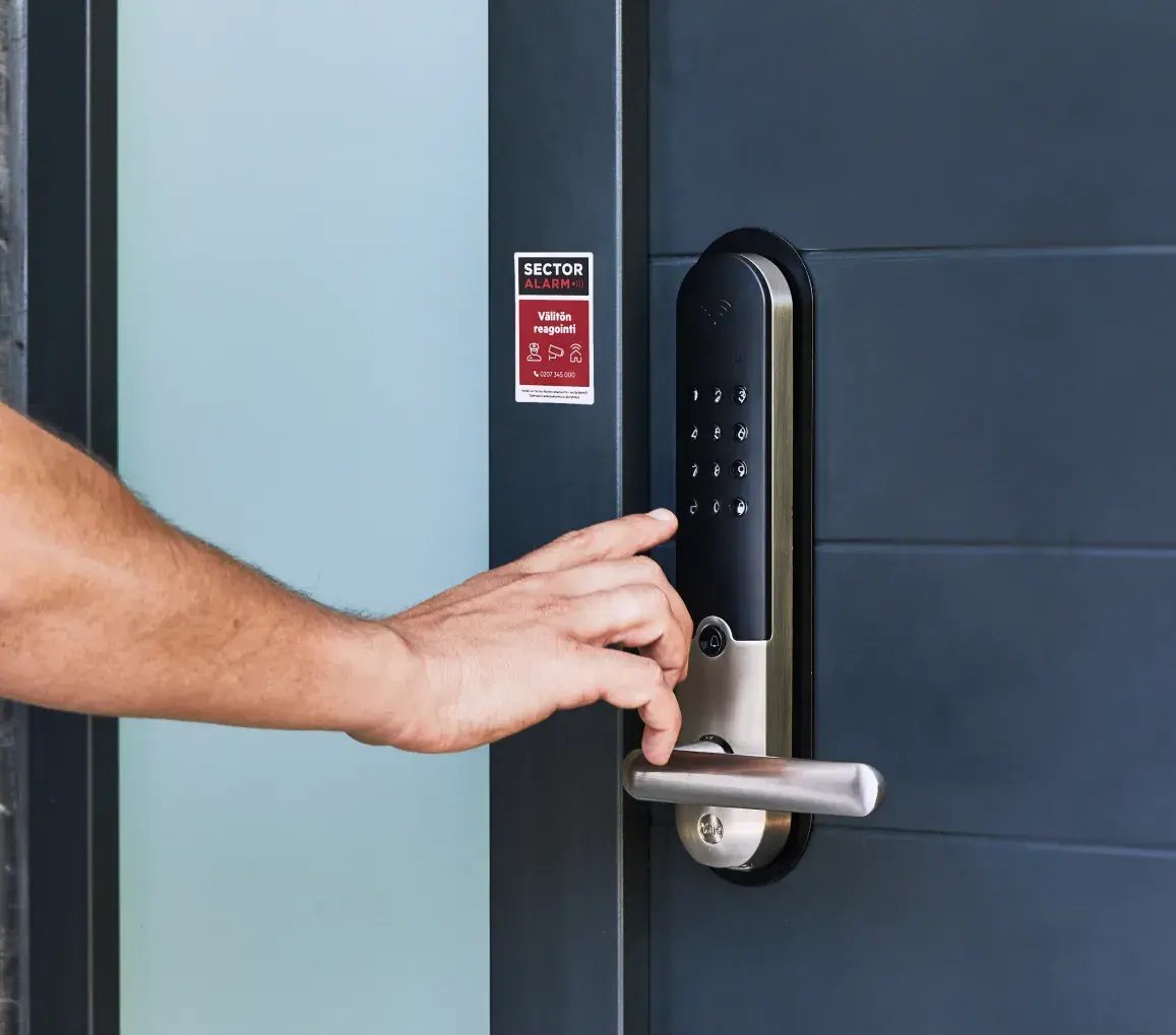 Yhdistä Yale Doorman L3 -älylukko hälytysjärjestelmään