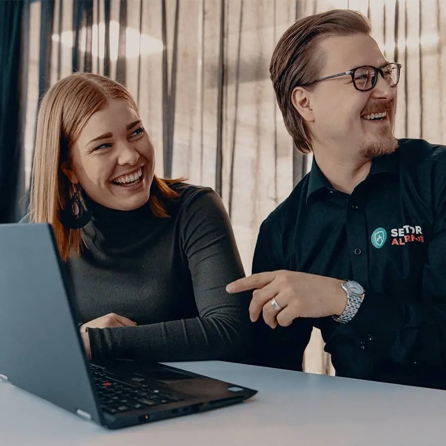 sector-alarm-myynnin-esimiestyö-kouluttaminen