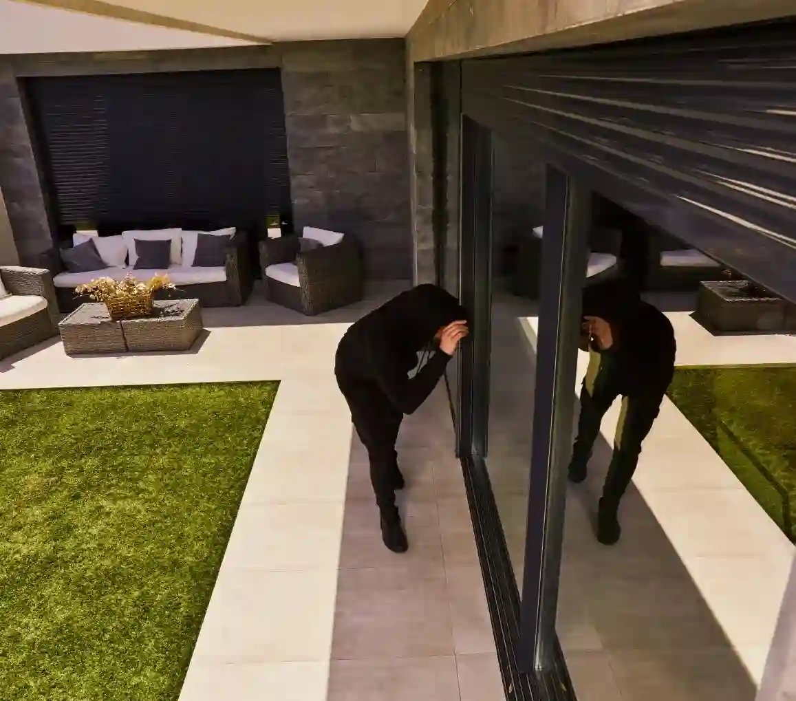 Kun kodin kameravalvonta havaitsee liikettä tai ei-toivotun vierailijan, se aloittaa välittömästi tallennuksen