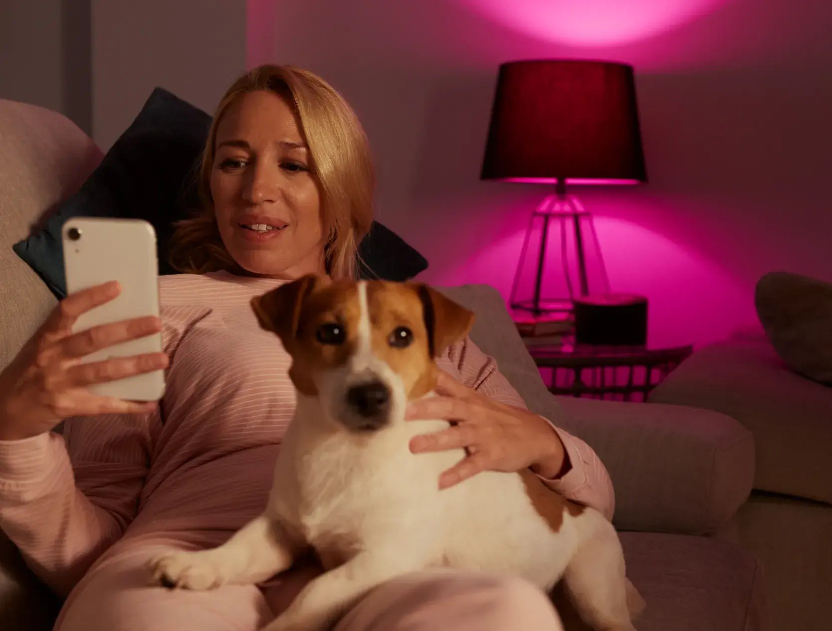 Hallitse kotisi turvallisuutta palkitulla Sector Alarm -sovelluksella