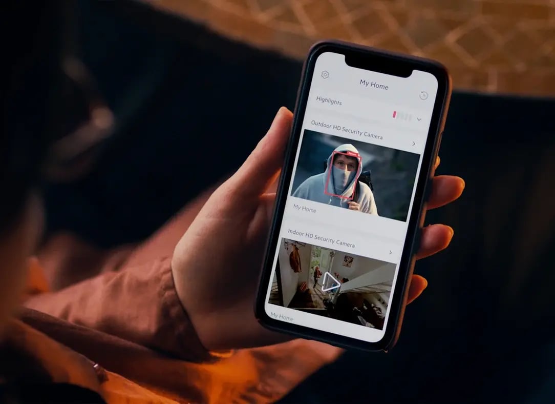Hallitse valvontakameroita helposti puhelinsovelluksella