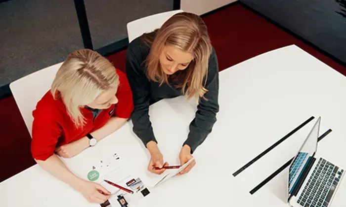 uusi-ura-taustasta-riippumatta