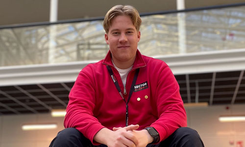 Oliver rakastui vahingossa myyntiin ja tienaa keskimäärin 4500€ kuukaudessa